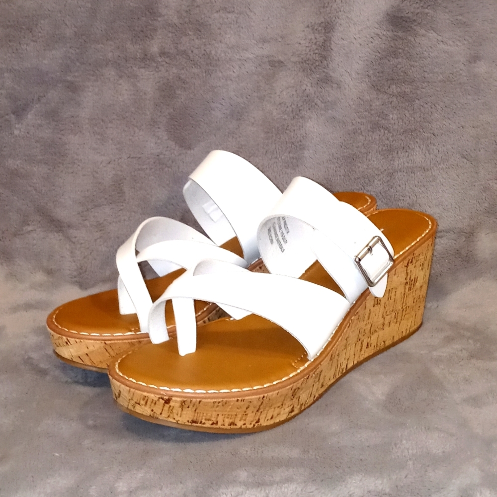 0328 Vintage 7 Eight Wedge Sandals